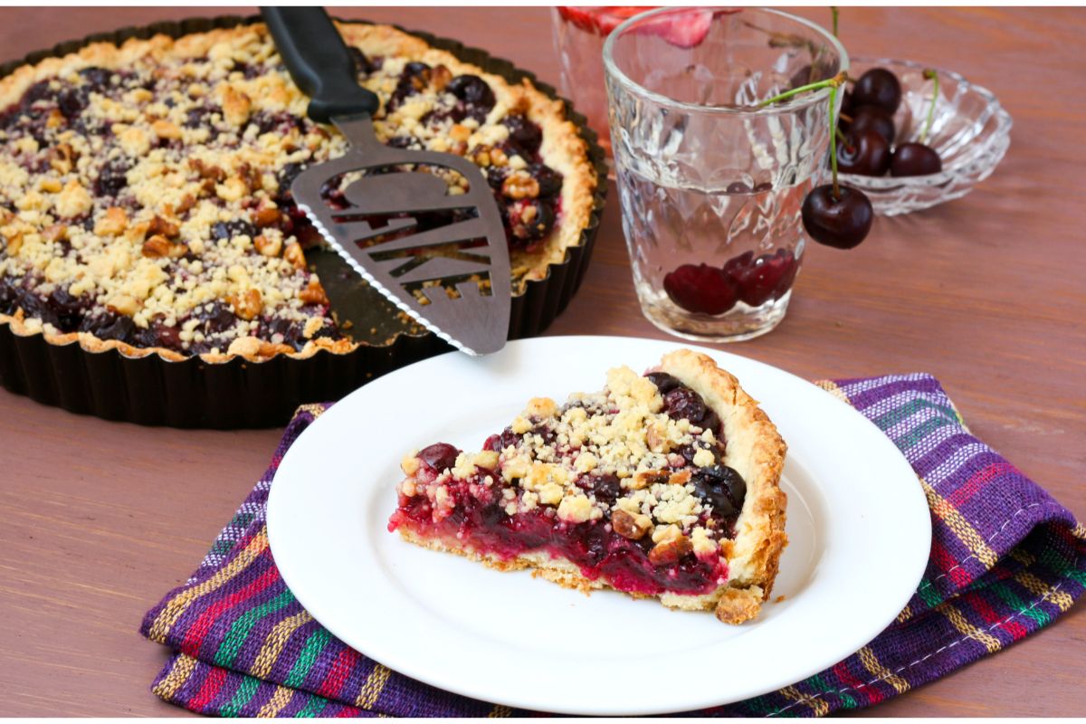 15 Amazing Cherry Pie Crumble Recipes To Make At Home