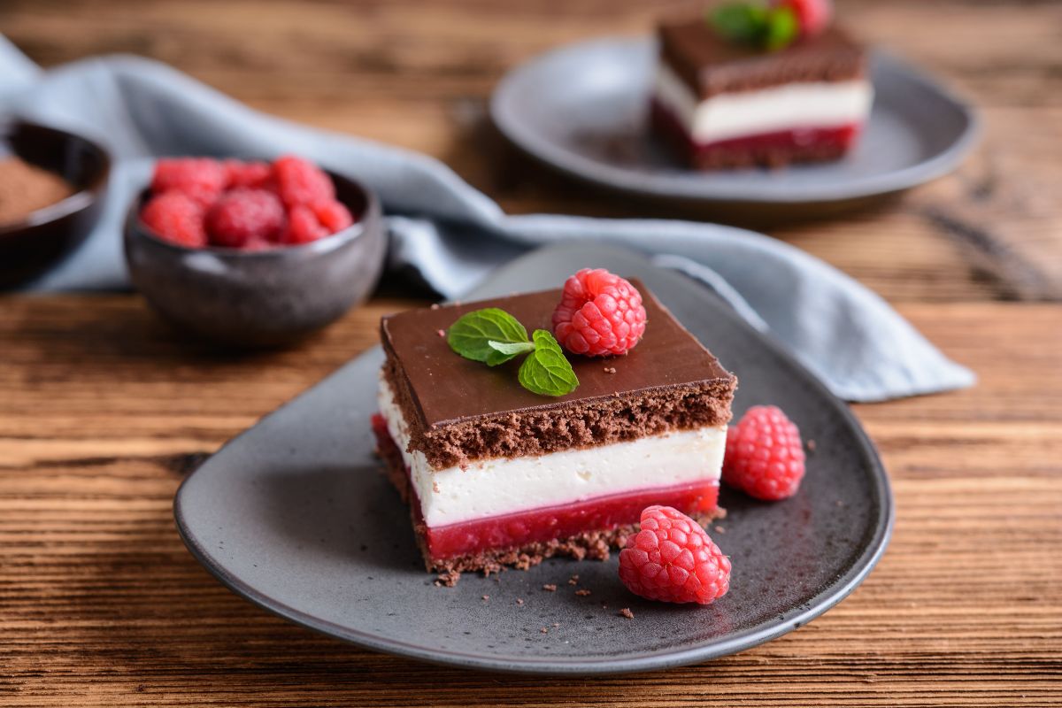 15 Amazing Chocolate Raspberry Cheesecake Recipes To Make At Home