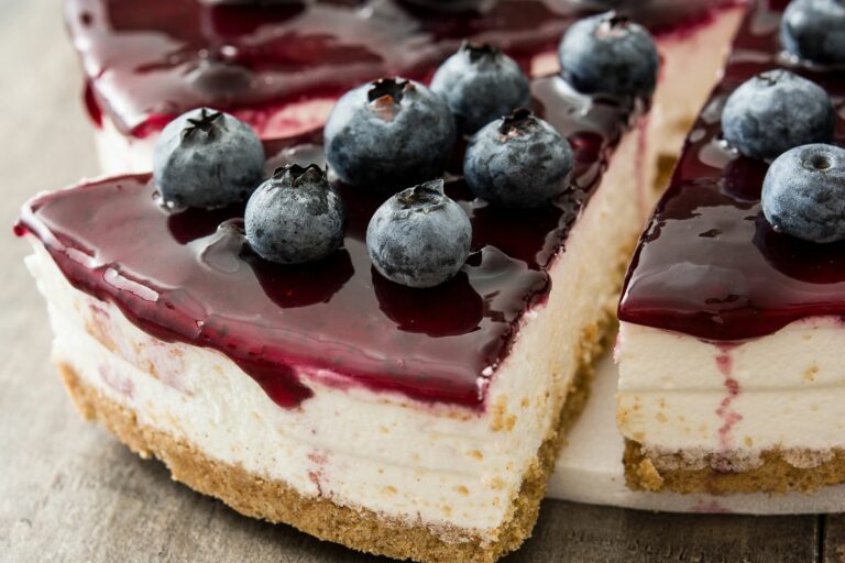 15 Best Huckleberry Cheesecake Recipes To Try Today - Eat Kanga