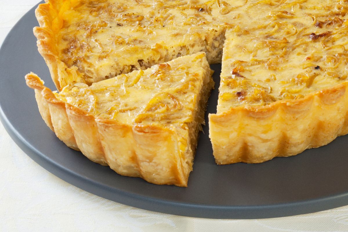 15 Delicious Onion Quiche Recipes Everyone Will Love