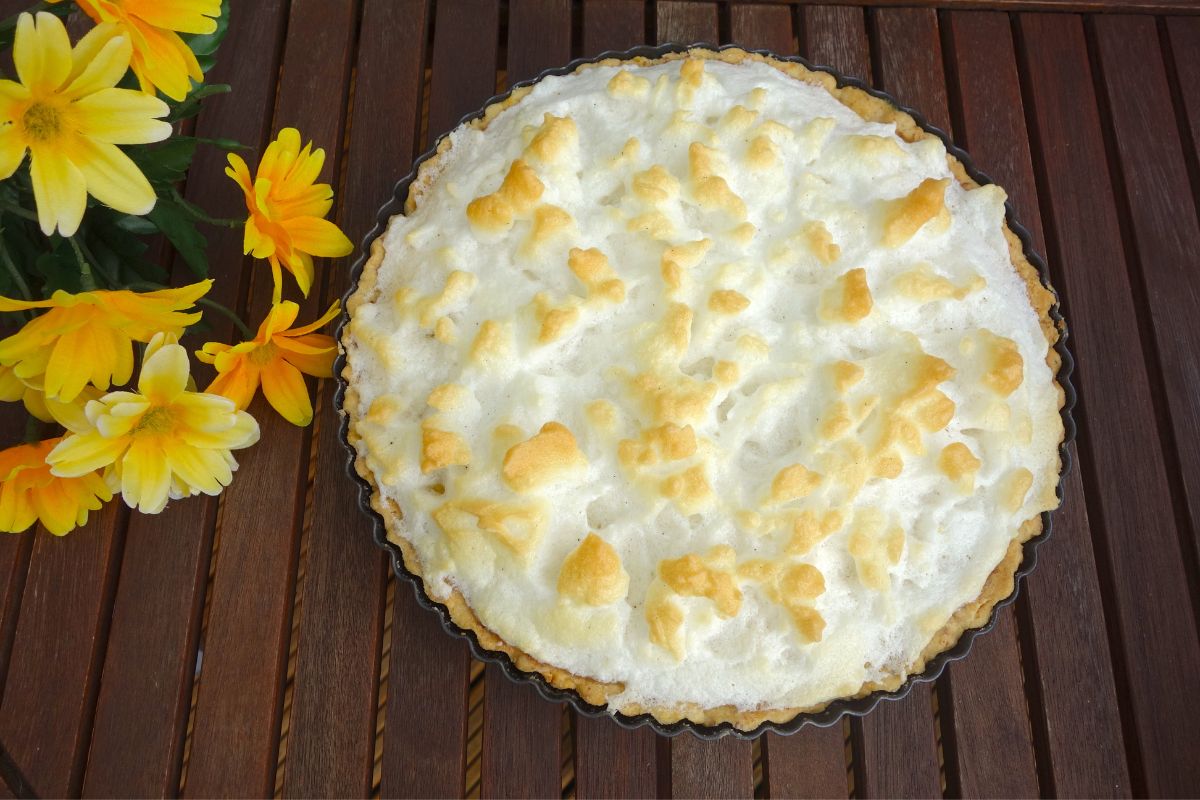 13 Best Pineapple Cream Cheese Pie Recipes To Try Today