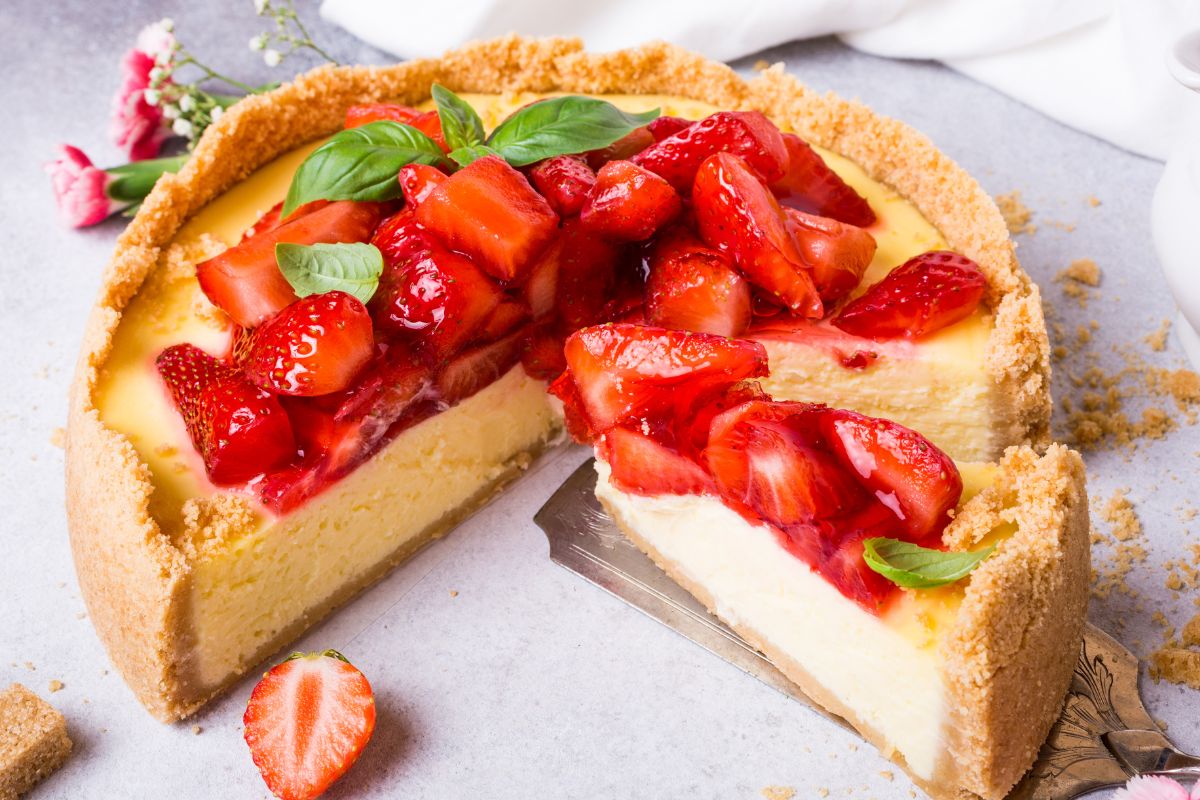 15 Amazing Christmas Cheesecake Recipes to Make at Home