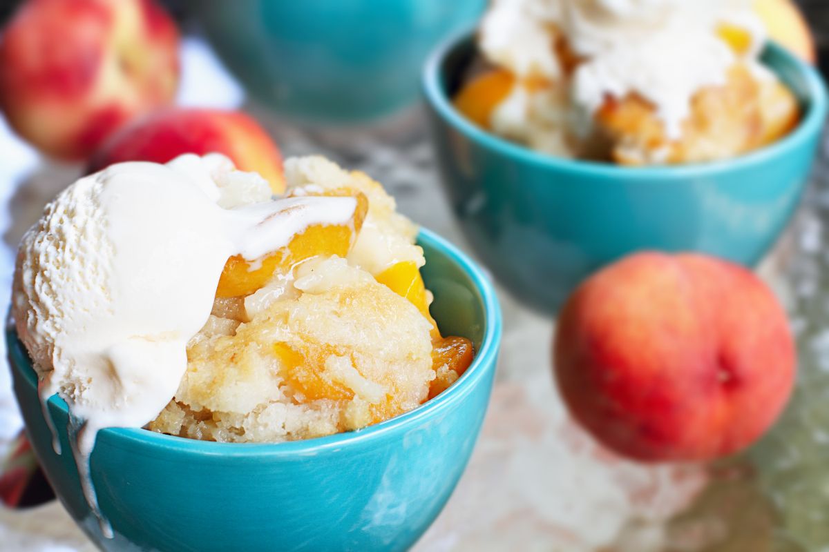 15 Best Mini Peach Cobbler Recipes To Try Today (3)