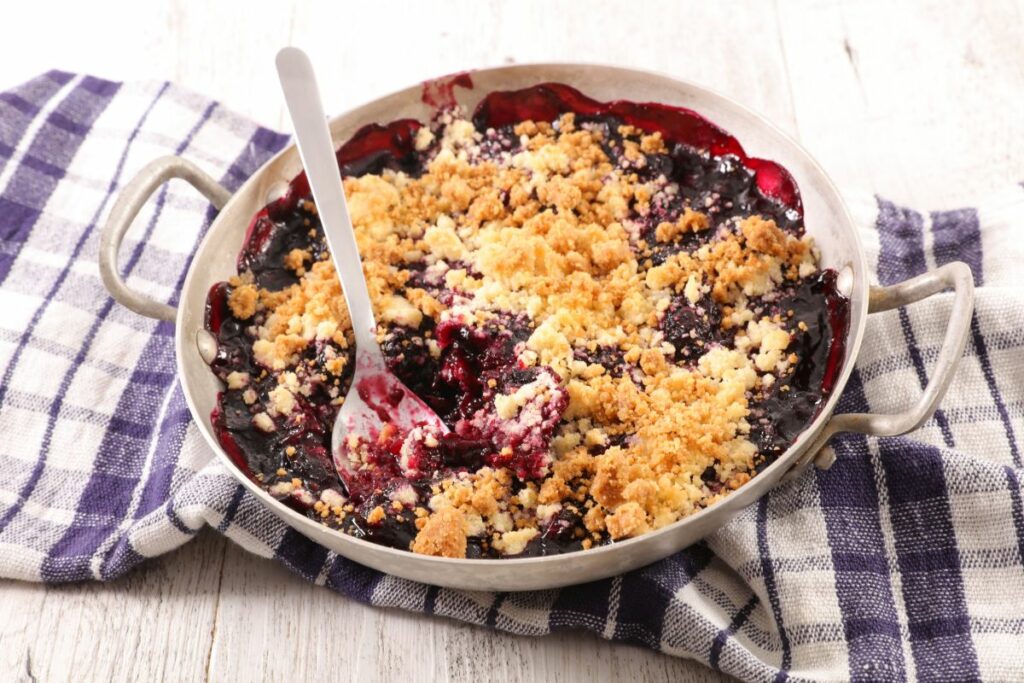 15 Best Raspberry Crumble Recipes To Try Today - Eat Kanga