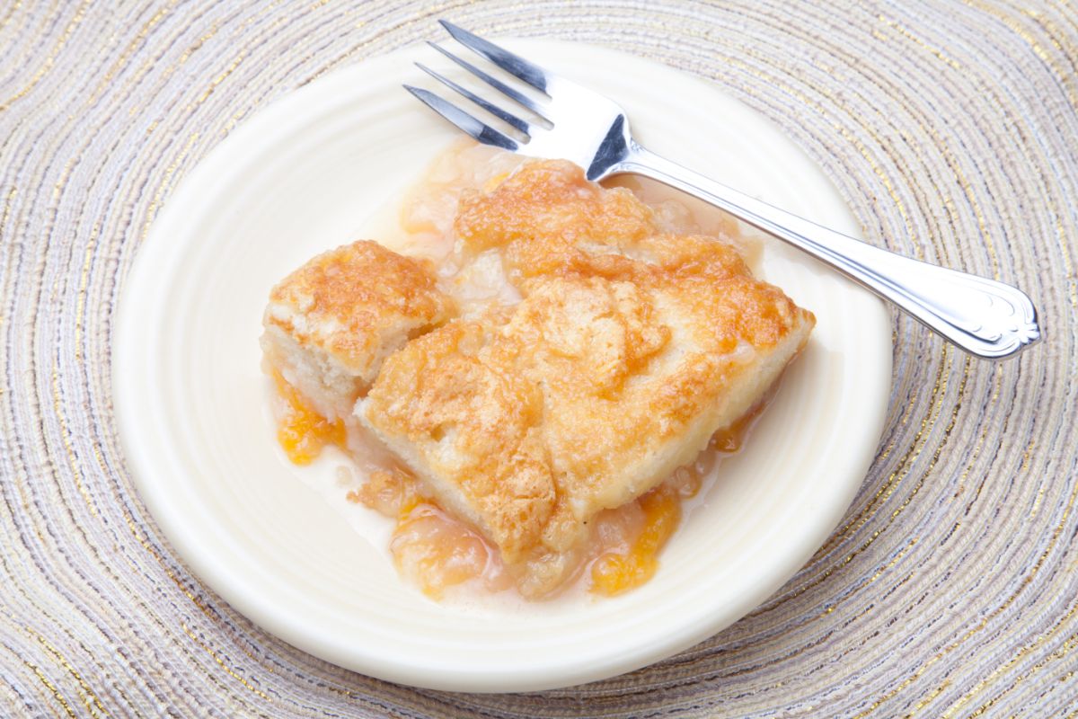 15 Best Vegan Peach Cobbler Recipes To Try Today