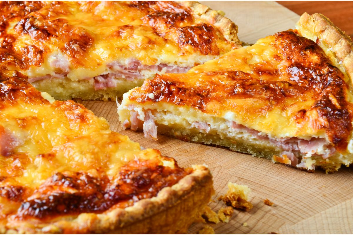 15 Delicious Lobster Quiche Recipes Everyone Will Love (5)