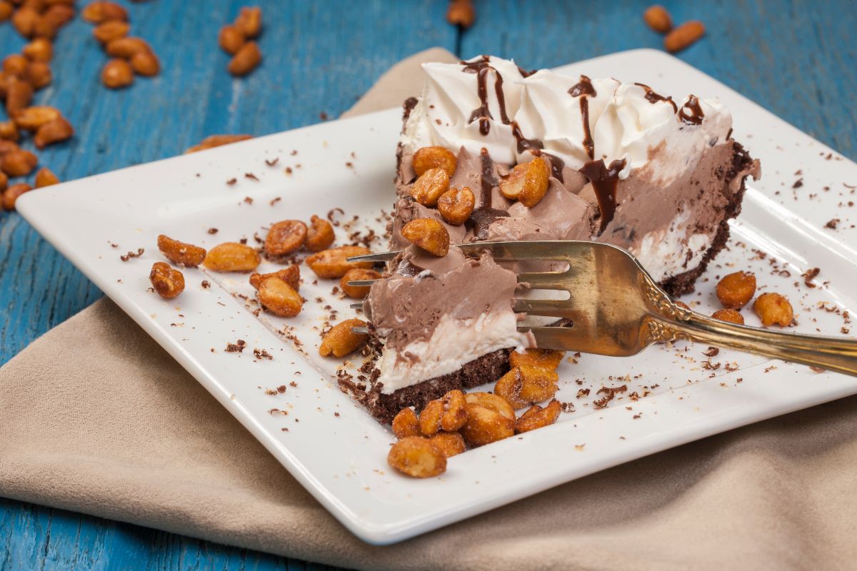 15 Incredible Ice Cream Pie Recipes For Home Cooks