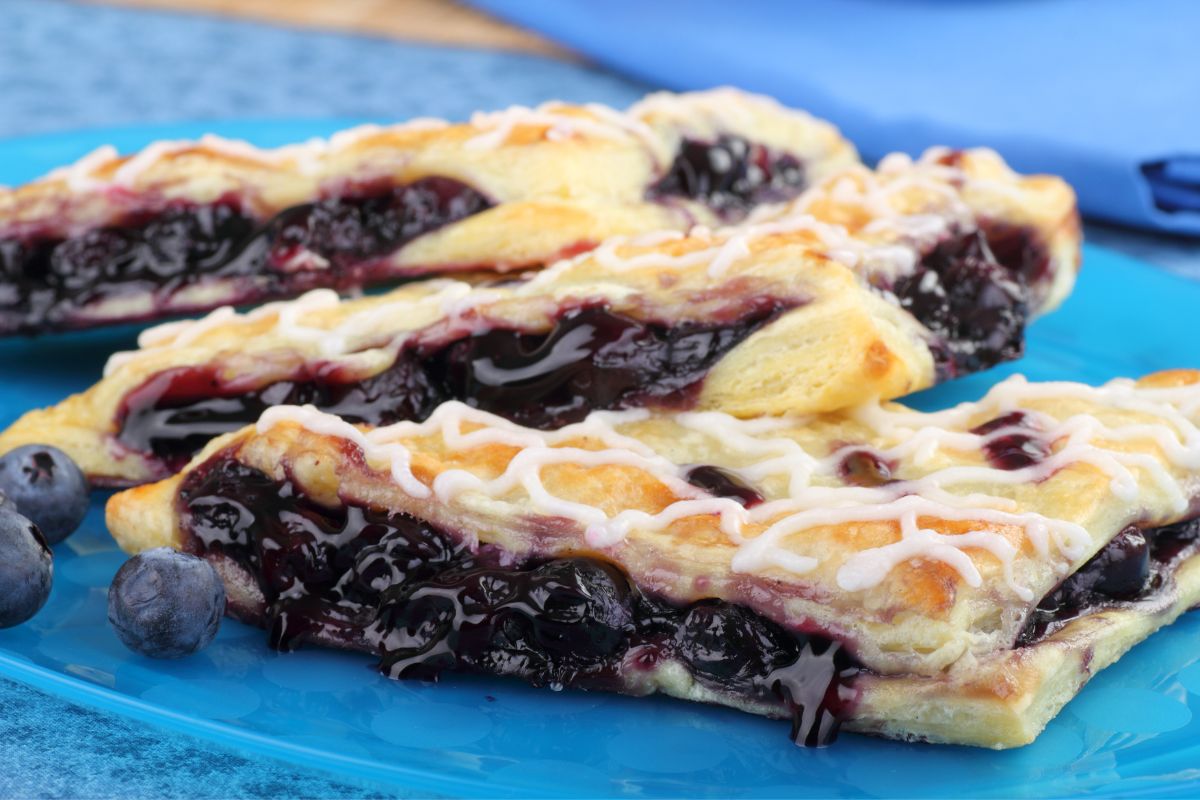 15 Marvelous Blueberry Turnover Recipes That You Will Adore