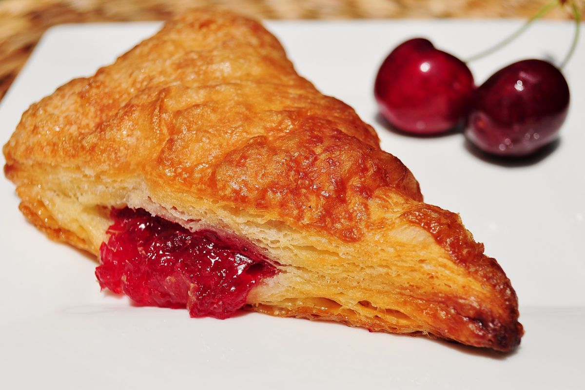 15 Marvelous Cherry Turnover Recipes That You Will Adore