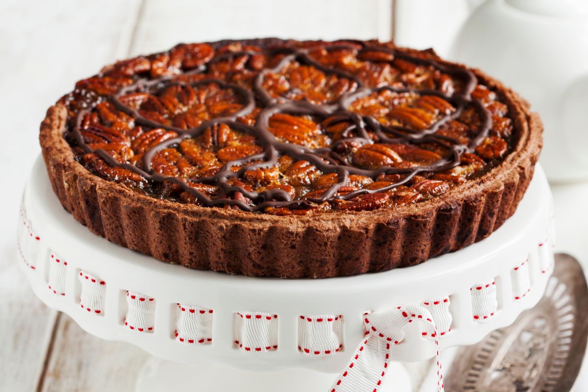 15 Amazing Chocolate Crust Pie Recipes To Make At Home