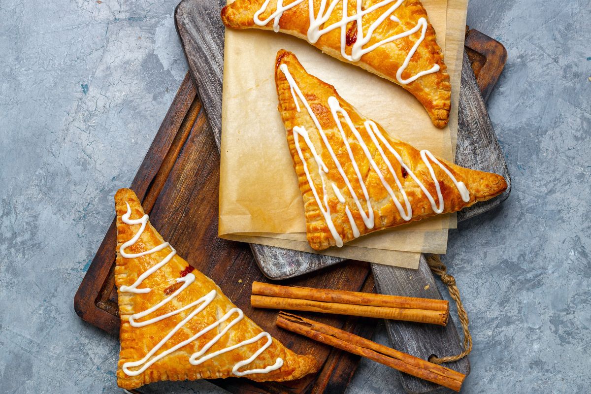 Cream Cheese And Apple Turnovers
