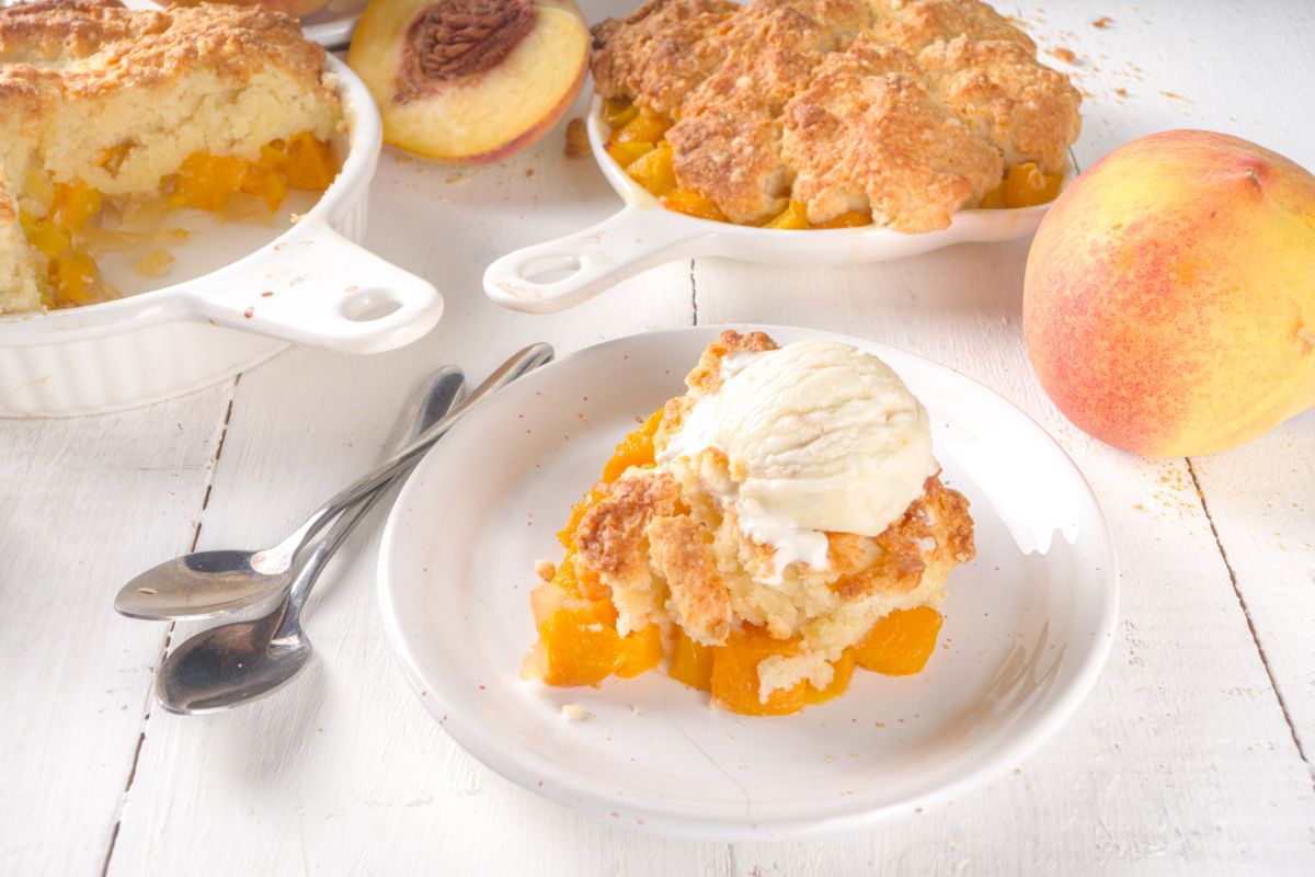 Gluten-Free Peach Cobbler - Meaningful Eats