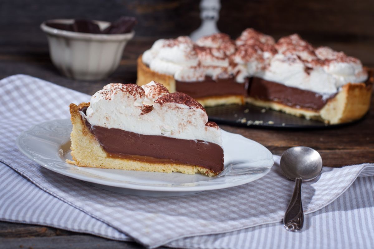 Luxury Jello Chocolate Pudding Pie