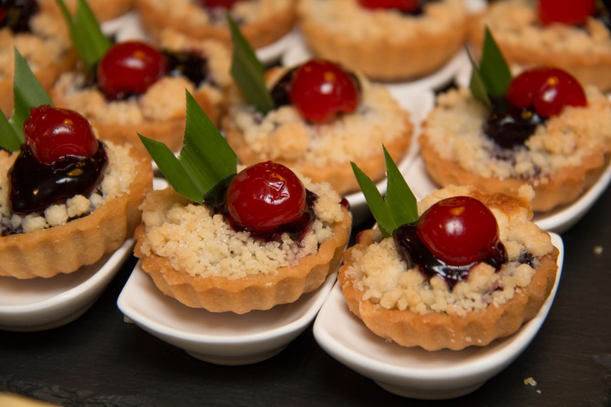 Muffin Tin Mini Cherry Pies