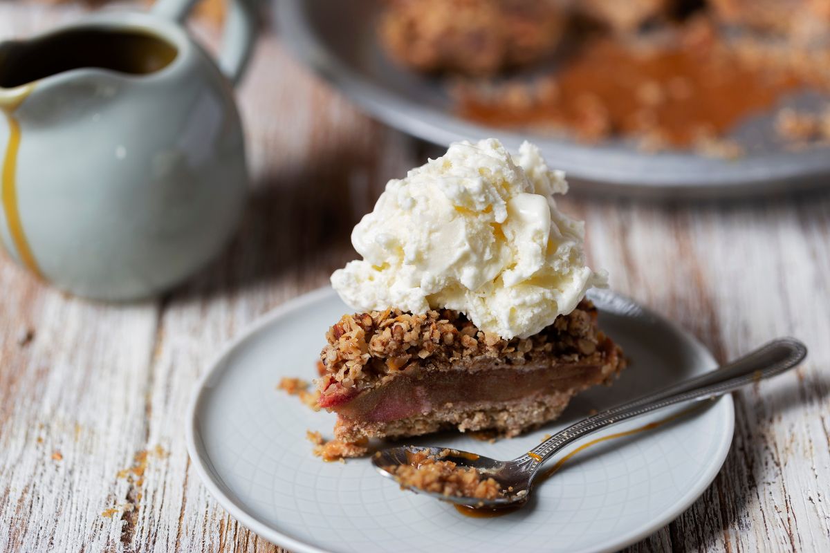 Apple Pecan Cream Pie