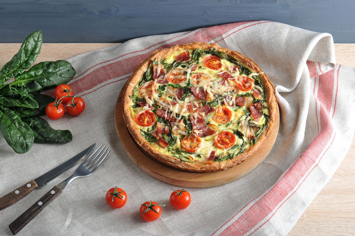 Bacon, Spinach, Tomato, And Swiss Cheese Pie