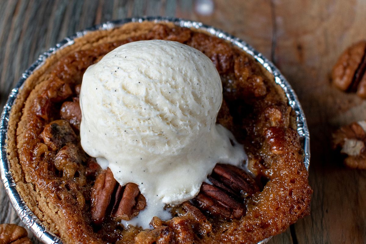 Butter Pecan Ice Cream Pie