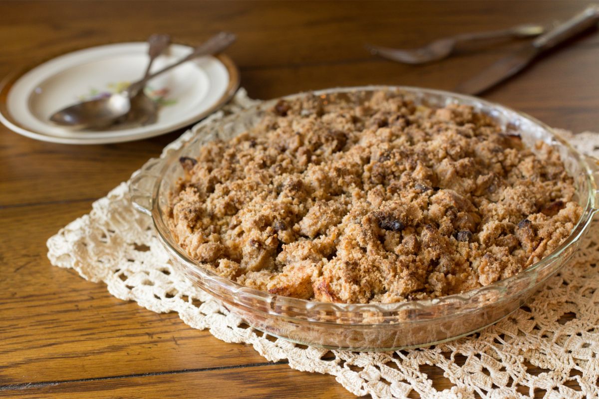 Dutch Crumb Peach Pie