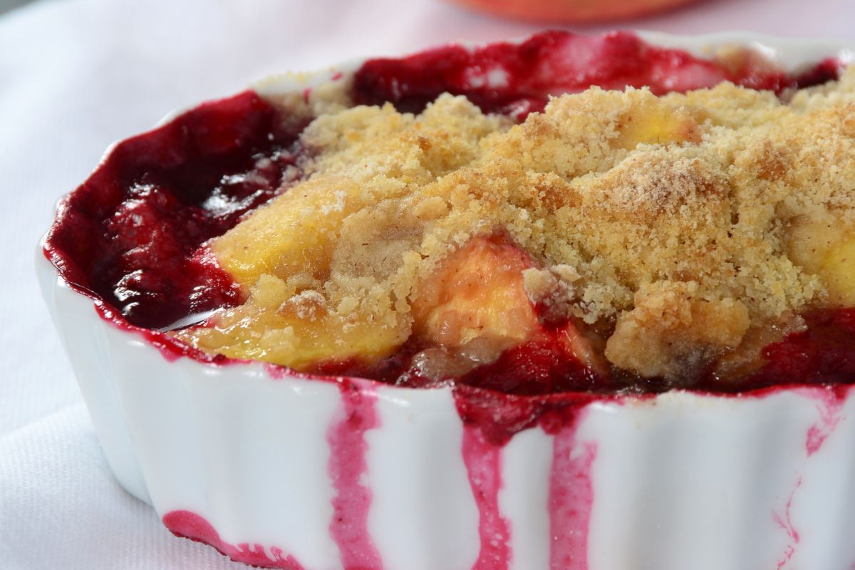 Peach And Raspberry Crumble Pie