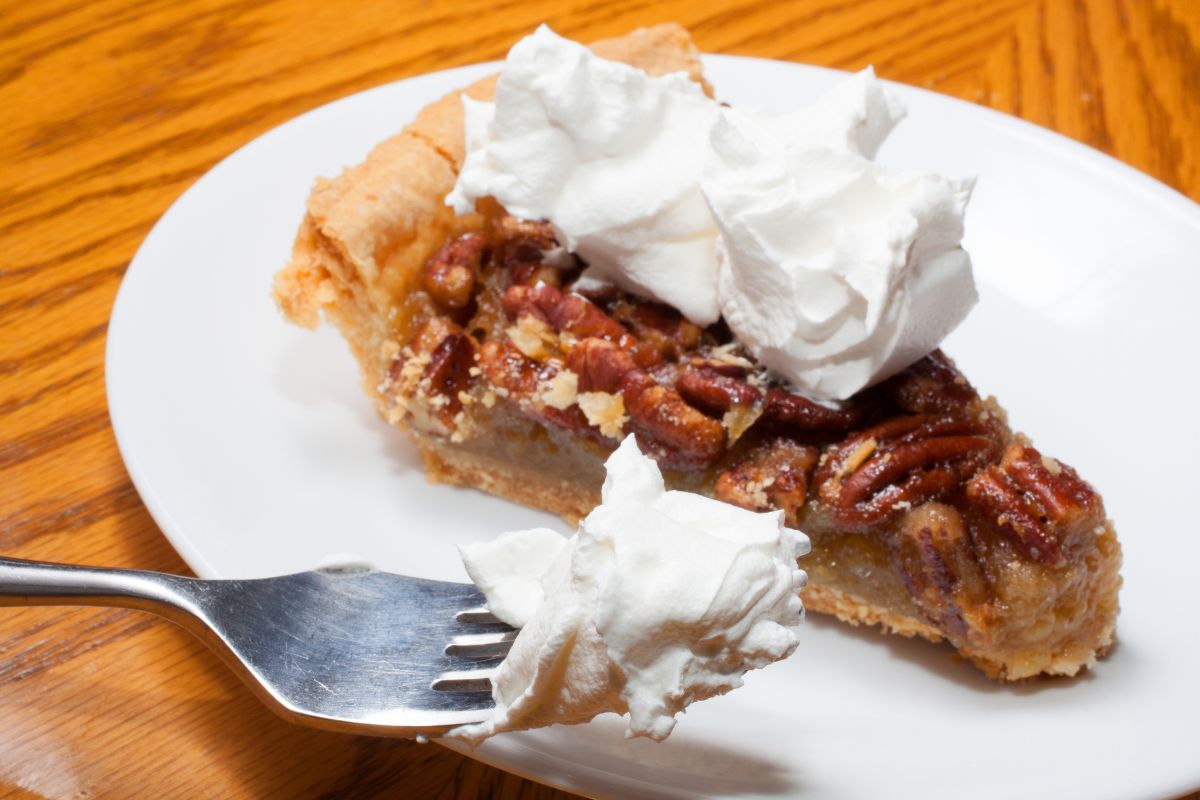 Pecan Cream Pie With Graham Pie Crust