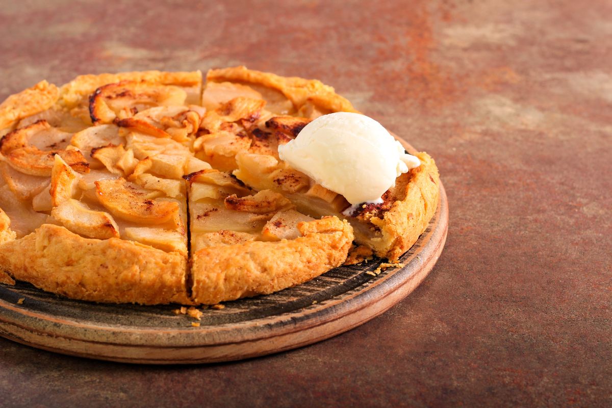 Rustic Pear And Apple Galette