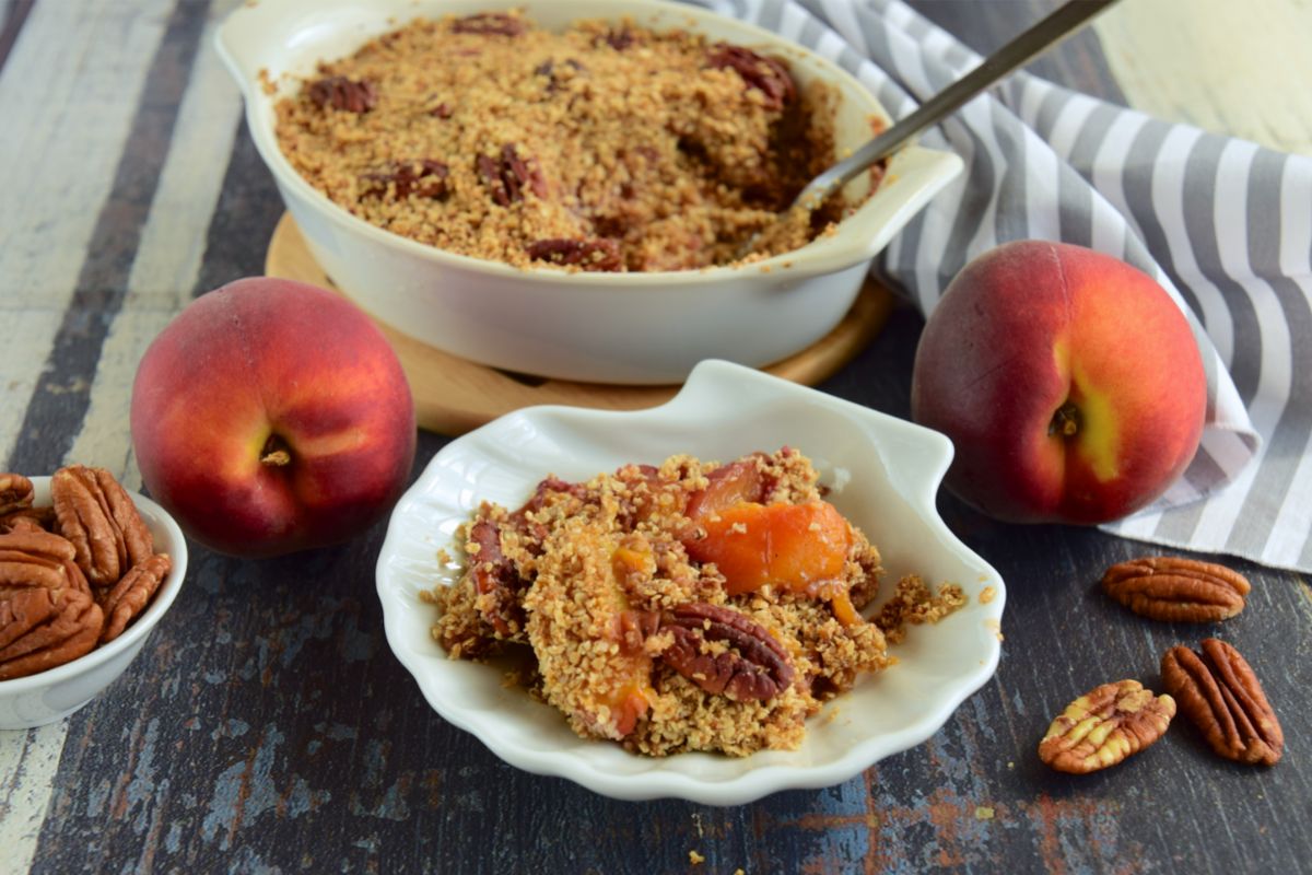 Pecan Peach Crumble Pie