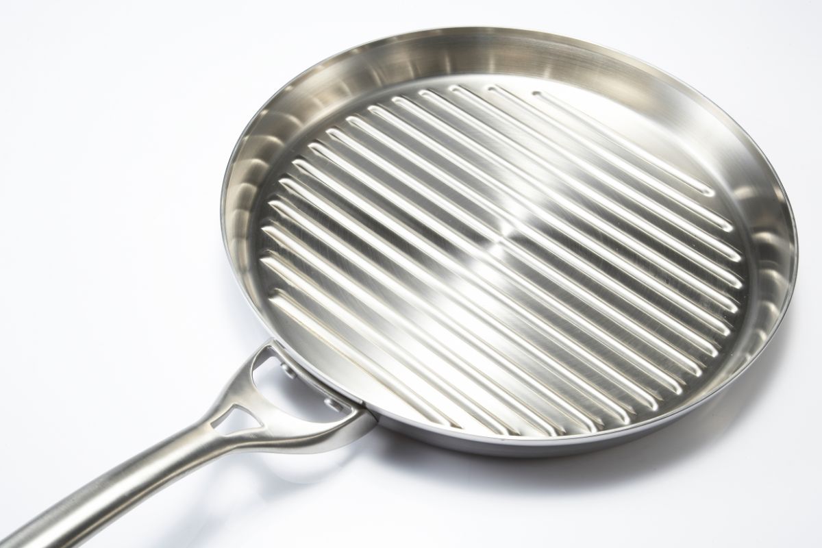 Can Aluminum Pans Go In The Oven? Answer Explained