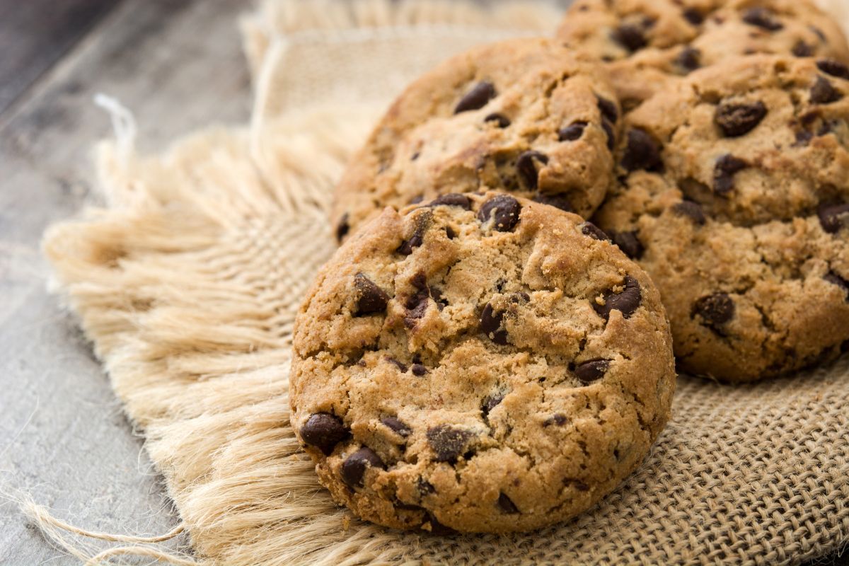 How To Store Chocolate Chip Cookies To Keep Them Fresher For Longer