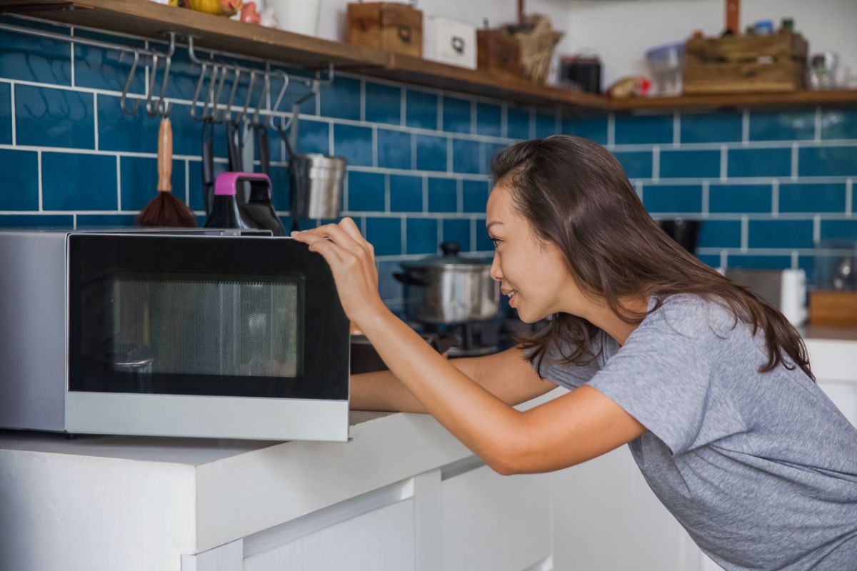 How To Test A Microwavable Container