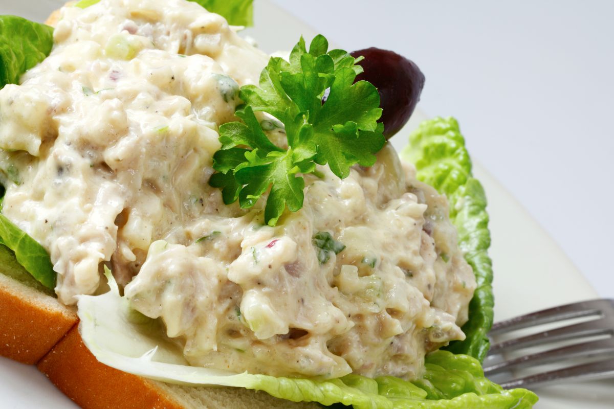 How It Up With Creative Ways To Serve Up Chicken Salad At A Dinner Party - Eat Kanga