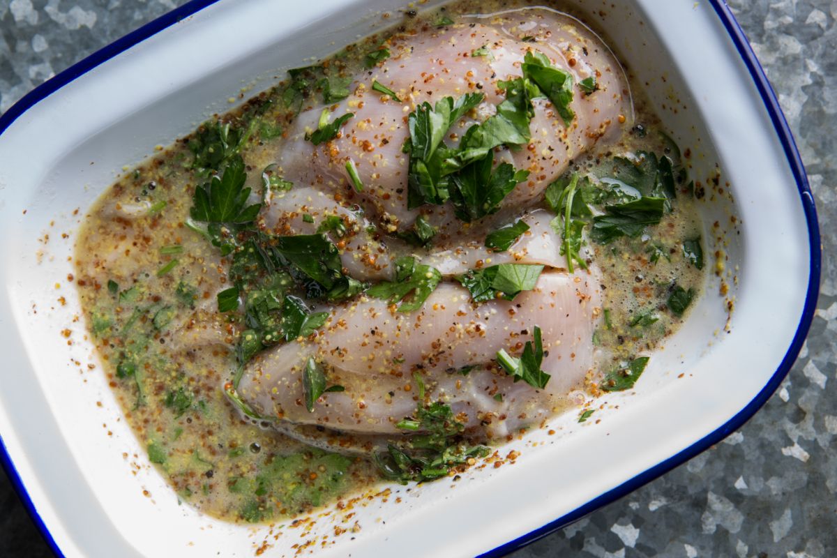 Is It Possible To Keep Marinated Chicken In The Fridge?