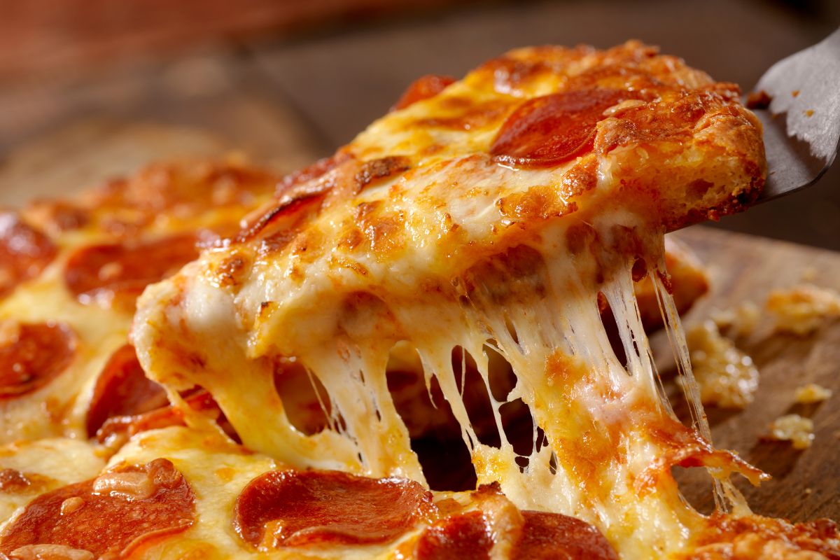 What’s The Best Way To Reheat Domino’s Pizza? Find The Answers Here!